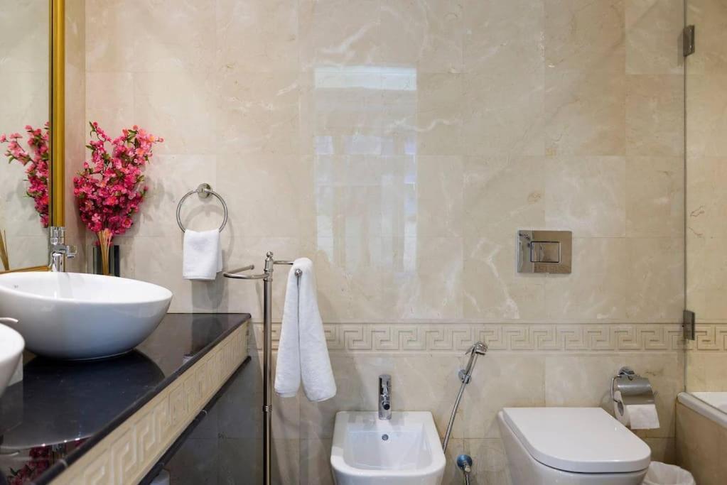 Versace Tower Luxury Suites - Downtown Beirut Eksteriør bilde