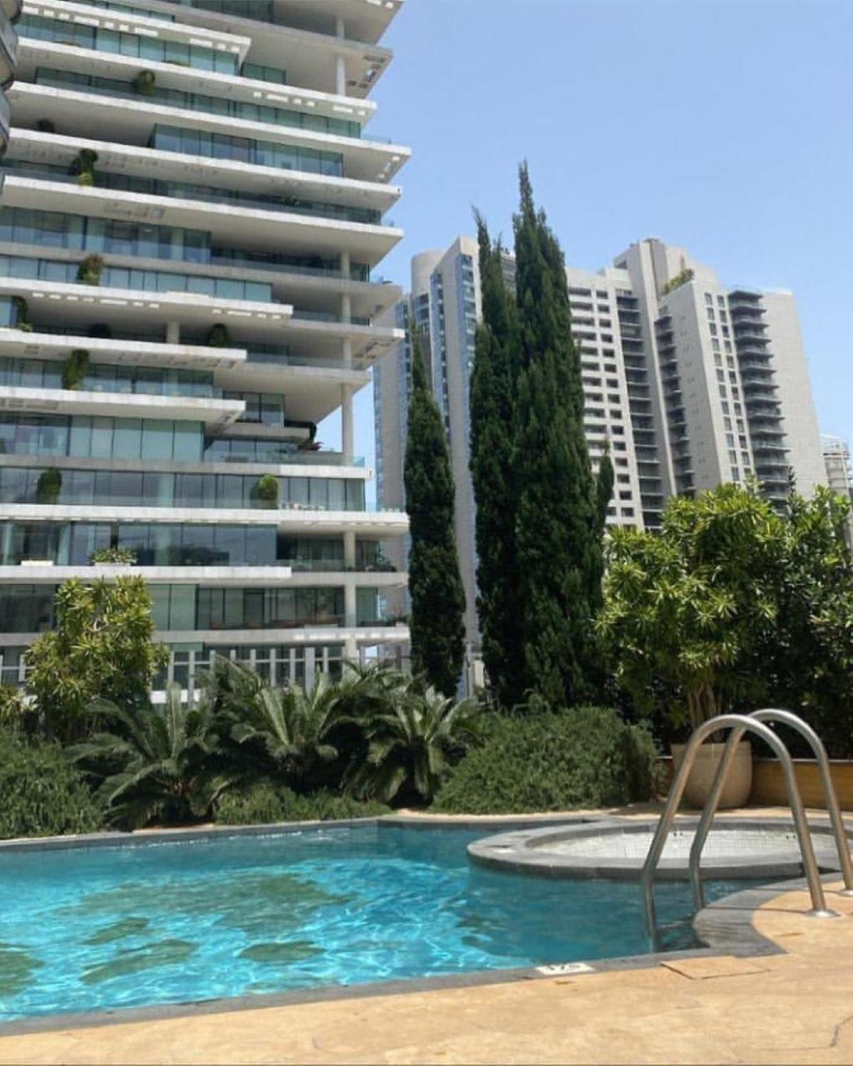 Versace Tower Luxury Suites - Downtown Beirut Eksteriør bilde